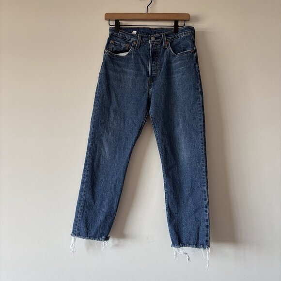Levi's Womens 501 Button Fly Blue Denim Raw Hem Jeans Sz 28 (FITS LIKE A 26) - Picture 2 of 16